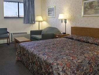 Travelodge By Wyndham Great Bend Extérieur photo
