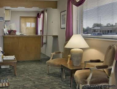 Travelodge By Wyndham Great Bend Extérieur photo